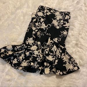 Black/cream pencil skirt flares out zips in back